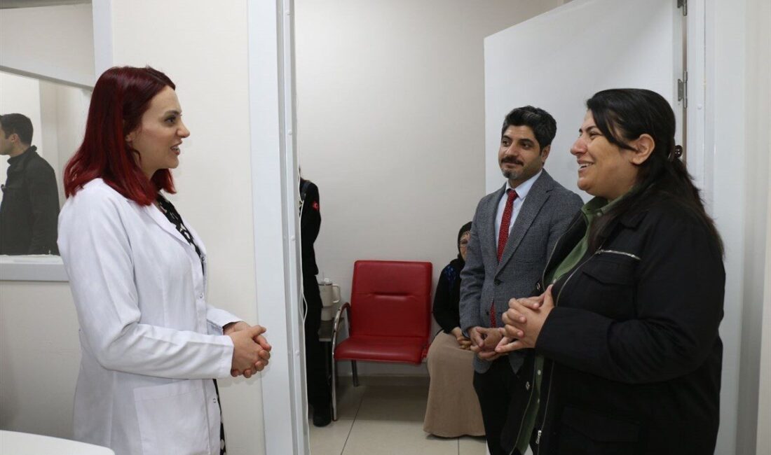 Ziyareti kapsamında merkezin farklı birimlerini gezen Dr. Ayten Canalp, özellikle
