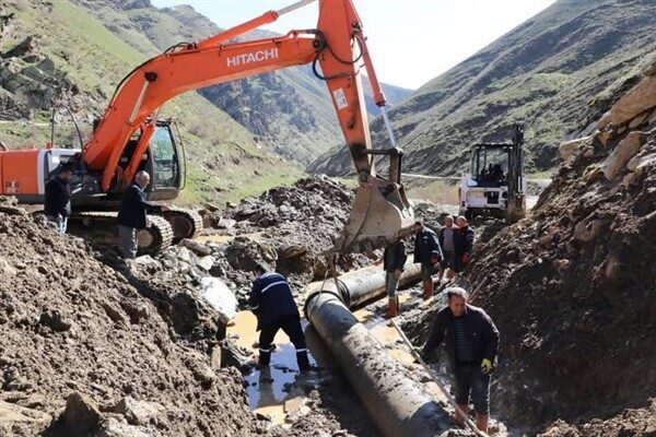 Bitlis’in Duav bölgesinde meydana gelen heyelan, kente içme suyu sağlayan