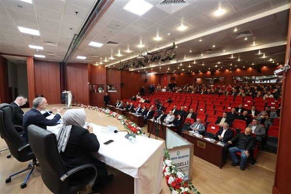 Çayırova Belediyesi’nde Nisan meclisi tamamlandı. Çayırova Belediye Başkanı Bünyamin Çiftçi’nin