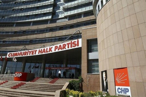 Özgür Çelik,gençlerin serbest bırakılması gerektiğini söyleyerek şunları dile getirdi: "Çağlayan