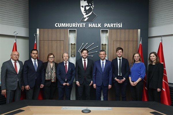 Cumhuriyet Halk Partisi (CHP) Genel Başkanı Özgür Özel, Almanya Yeşiller