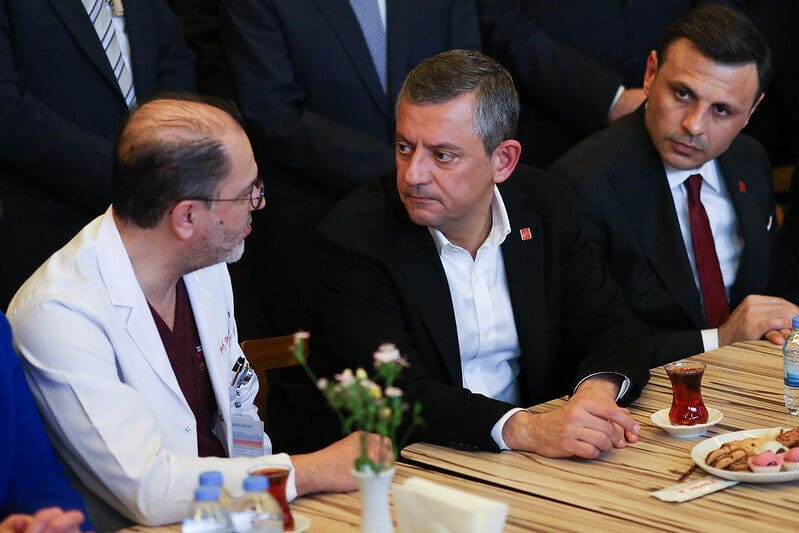 CHP Genel Başkanı Özgür Özel, İstanbul’da tedavi gören TBMM Meclis