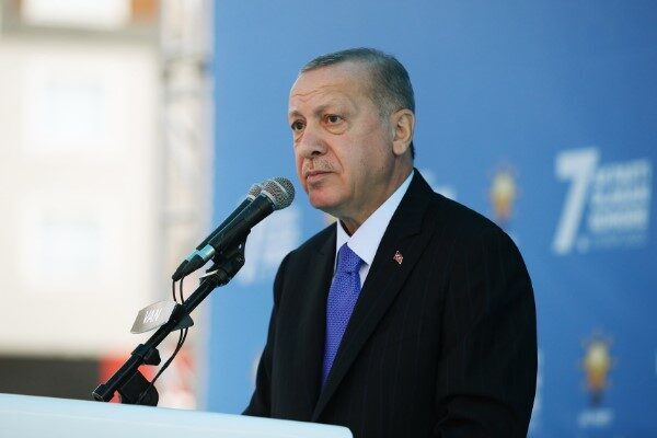 Cumhurbaşkanı Recep Tayyip Erdoğan, 3’üncü Lig 1’inci Grup’ta şampiyonluğa ulaşarak