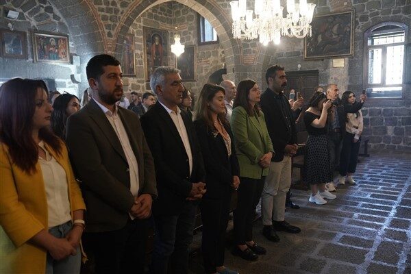 Paskalya Bayramı, Diyarbakır’ın Sur ilçesinde bulunan Meryem Ana Süryani Kadim