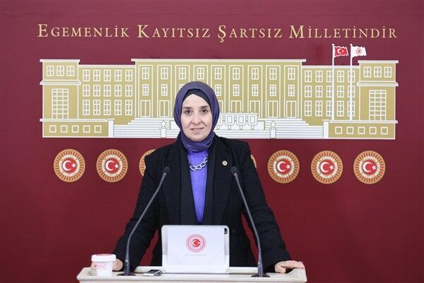 Son dönemde gözaltına alınan ve tutuklanan gençlerin durumuna dikkat çeken