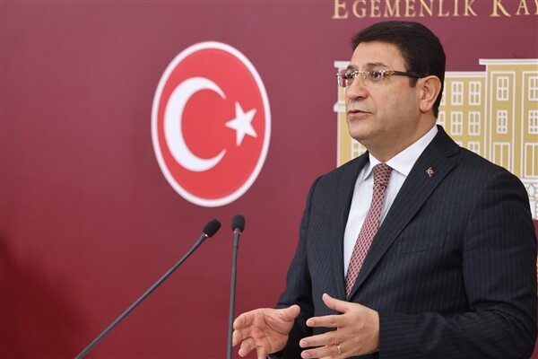 TBMM’nin resmi sitesinden ekran fotoğrafı alarak durumu dile getiren Şahin,