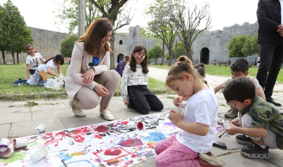 Diyarbakır Büyükşehir Belediyesi Eş Başkanı Serra Bucak, dün başlayan ve