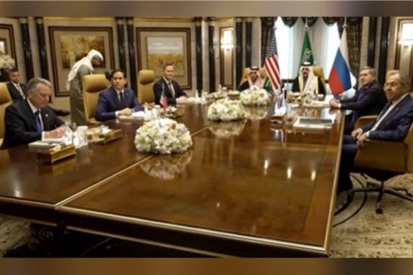 Görüşme Grand Europe Hotel'de gerçekleşti. Daha önce Kremlin, Witkoff'un Rusya'ya
