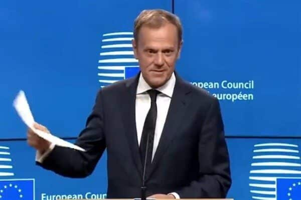 Tusk, sosyal medya platformu X'te yaptığı bir paylaşımda "Citizens' Platform'un