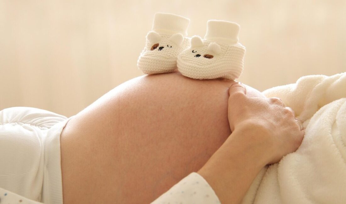Dünya Sağlık Örgütü (DSÖ), çoğu annenin bebek hareketlerini 16-24 hafta