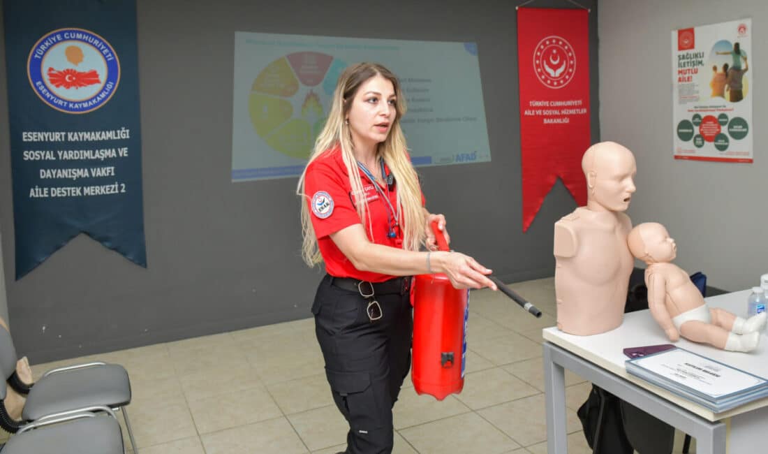 Eğitim programında, deprem öncesi ve sonrası yapılması gerekenler uygulamalı olarak