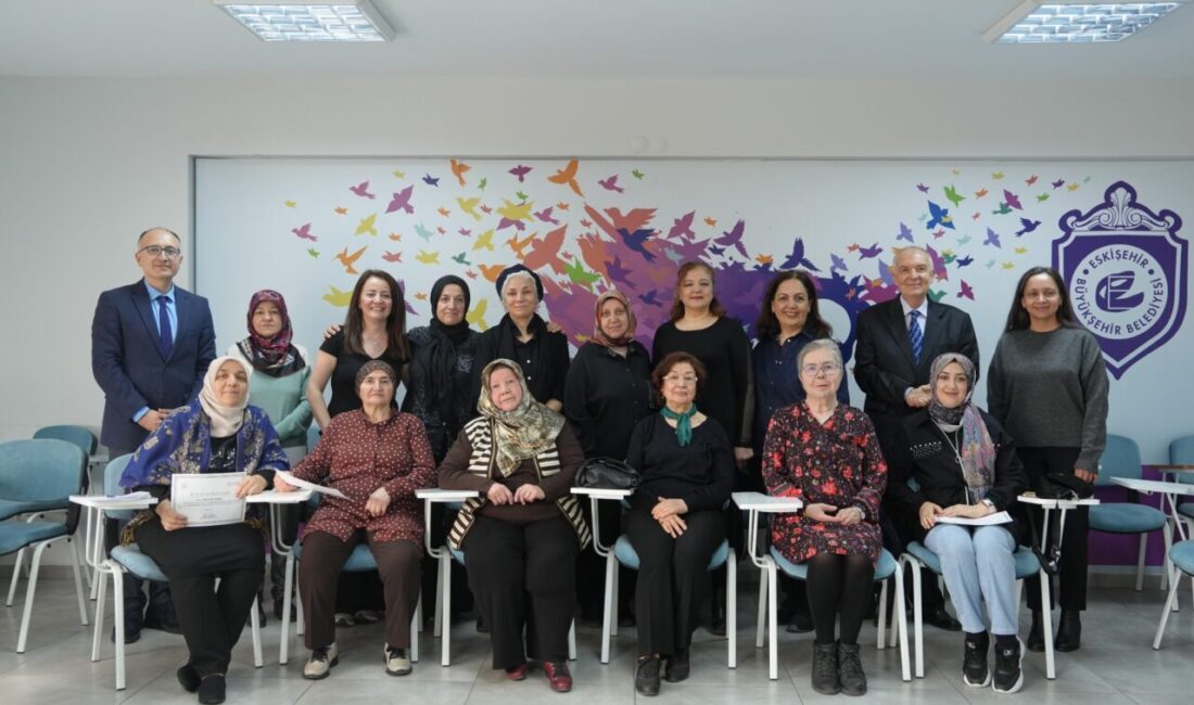 Atölyeleri tamamlayan kadınlara  düzenlenen törenlerle sertifikaları verildi. Toplamda 8 hafta