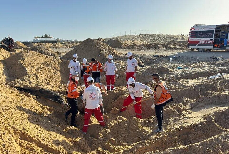 Cinayetler, Hamas yönetimindeki topraklarda yeniden başlayan İsrail saldırısının üzerinden günler