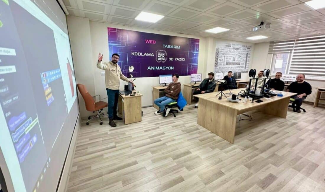 Giresun Belediyesi Gençlik Açık Ofisi bünyesinde, gençlerin teknoloji ve tasarım