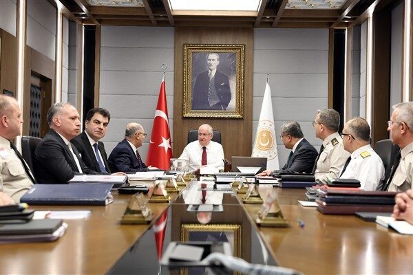 Bakanlıktan yapılan açıklamaya göre, Milli Savunma Bakanı Yaşar Güler, başkanlığında;