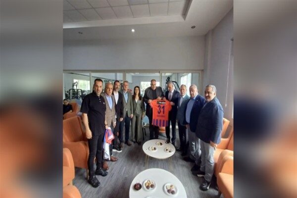 Türkiye Futbol Federasyonu Başkanı İbrahim Hacıosmanoğlu, İskenderunspor Kulüp Başkanı Hakan