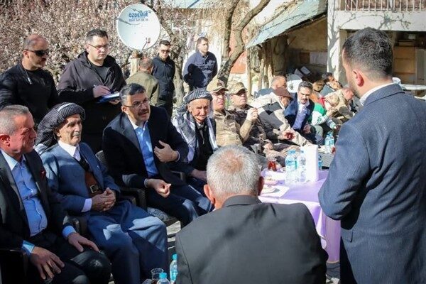 Hakkari Valisi Çelik’e, Vali Yardımcısı Abdulkadir Işık, İl Jandarma Komutanı