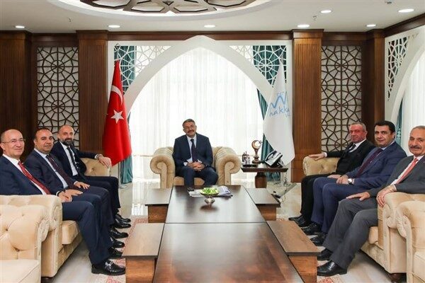 Ziyarete, Çukurca Belediye Başkanı Nazmi Demir, Şemdinli Belediye Başkanı Fahri
