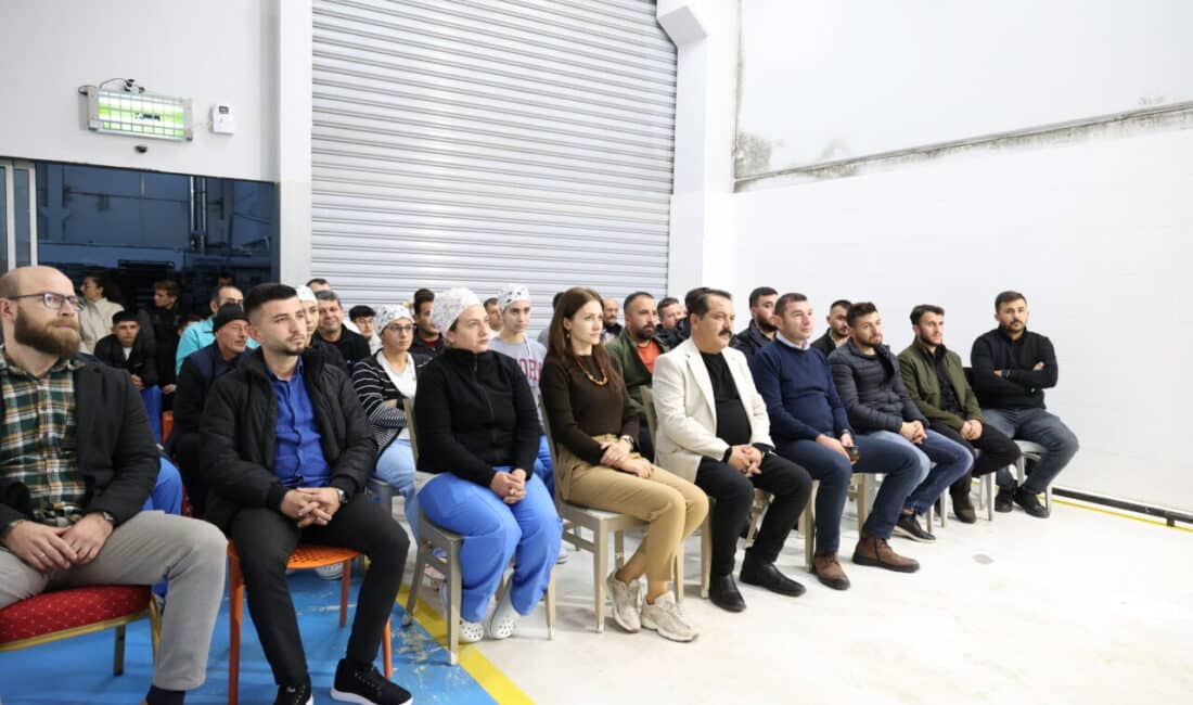 Büyükşehir Belediyesi’nin Döşemealtı ilçesinde bulunan EKDAĞ Halk Ekmek Fabrikası çalışanlarına