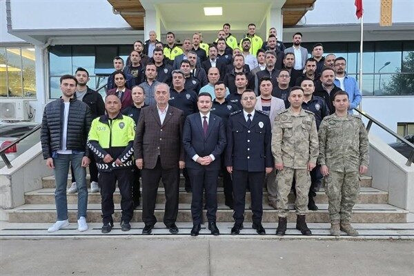 Türk Polis Teşkilatı’nın 180. kuruluş yıl dönümü dolayısıyla Hassa Öğretmenevi’nde