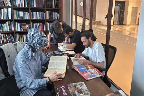 Ziyarete ilişkin değerlendirmelerde bulunan Hitit Üniversitesi Fen-Edebiyat Fakültesi Tarih Bölümü