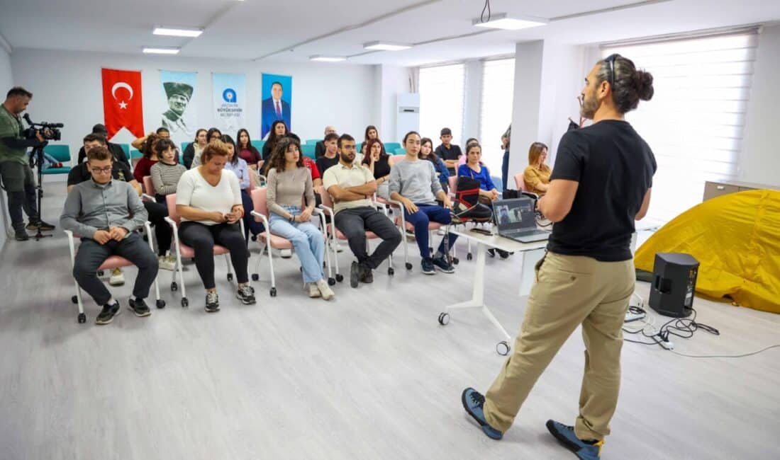 Antalya Büyükşehir Belediyesi’nin, şehrin geleceği gençlere yönelik olarak düzenlediği eğitim