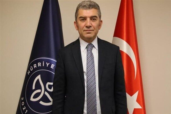 Hürriyetçi Eğitim Sen Genel Başkanı Levent Kuruoğlu, proje okullarındaki atamalar