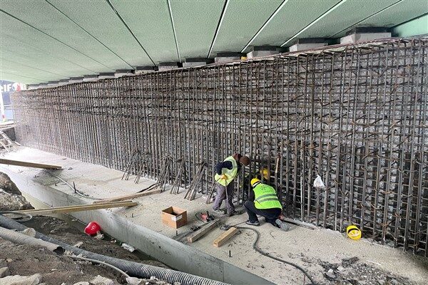 Çalışmalar kapsamında, betonarme iyileştirmeler, çelik donatı eklemeleri ve sismik güçlendirme
