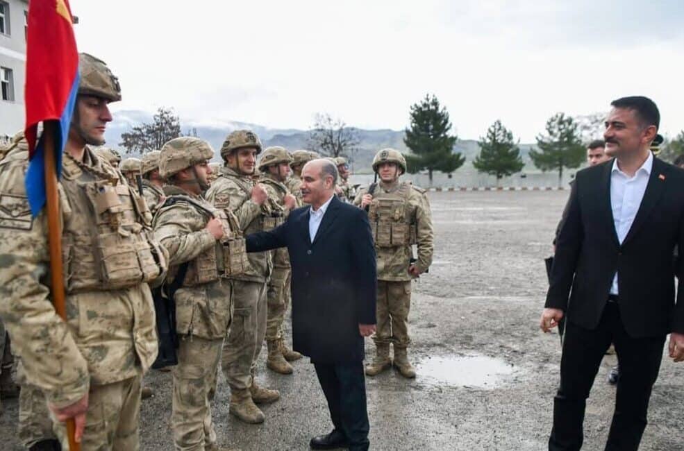 Tunceli Jandarma Komutanlığından yapılan açıklamaya göre, Bakan Yardımcısı Aktaş, Tunceli
