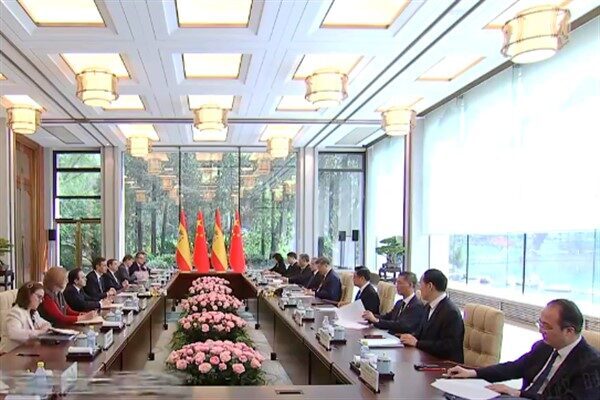 Çarşamba günü Vietnam'daki Ho Chi Minh şehrini ziyaret eden Sanchez,