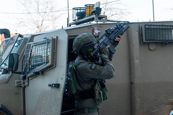 IDF’den yapılan açıklamada İsrail ordusunun, Gazze Şeridi'ndeki operasyonlarını sürdürdüğü bildirildi.