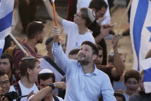 Smotrich, Başbakan Benjamin Netanyahu'nun koalisyon hükümetinin üyesi olan birkaç aşırı