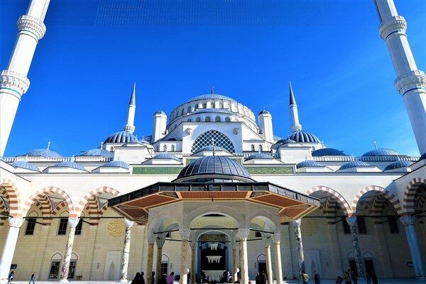 İstanbul'da uygulama görevi sırasında uğradığı silahlı saldırı sonucu şehit olan