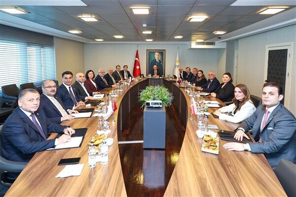İYİ Parti Genel Başkanı Dervişoğlu, genel merkez ek binada düzenlenen