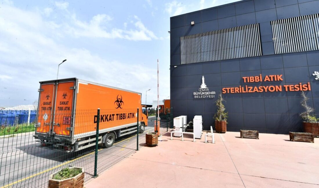 İzmir Büyükşehir Belediyesi’nin Menemen'de hizmete aldığı tıbbi atık sterilizasyon tesisi,