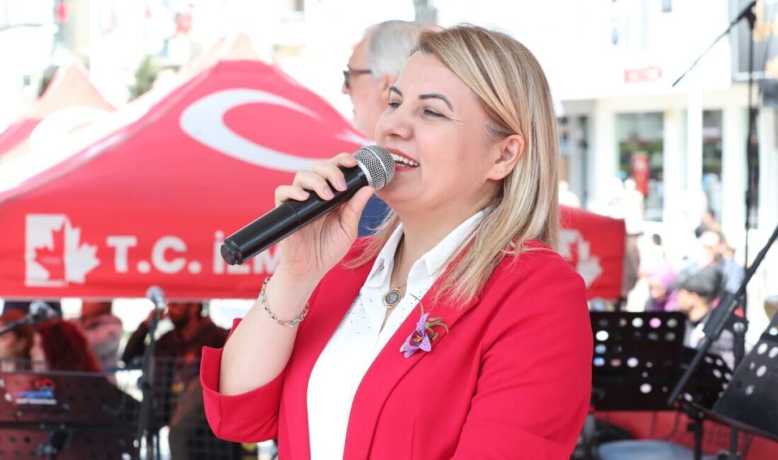  İzmit Belediye Başkanı Fatma Kaplan Hürriyet, “23 Nisan Ulusal Egemenlik