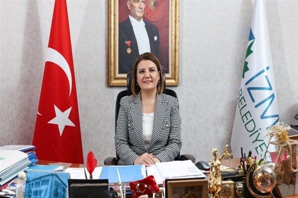 İzmit Belediye Başkanı Fatma Kaplan Hürriyet, 23 Nisan Ulusal Egemenlik