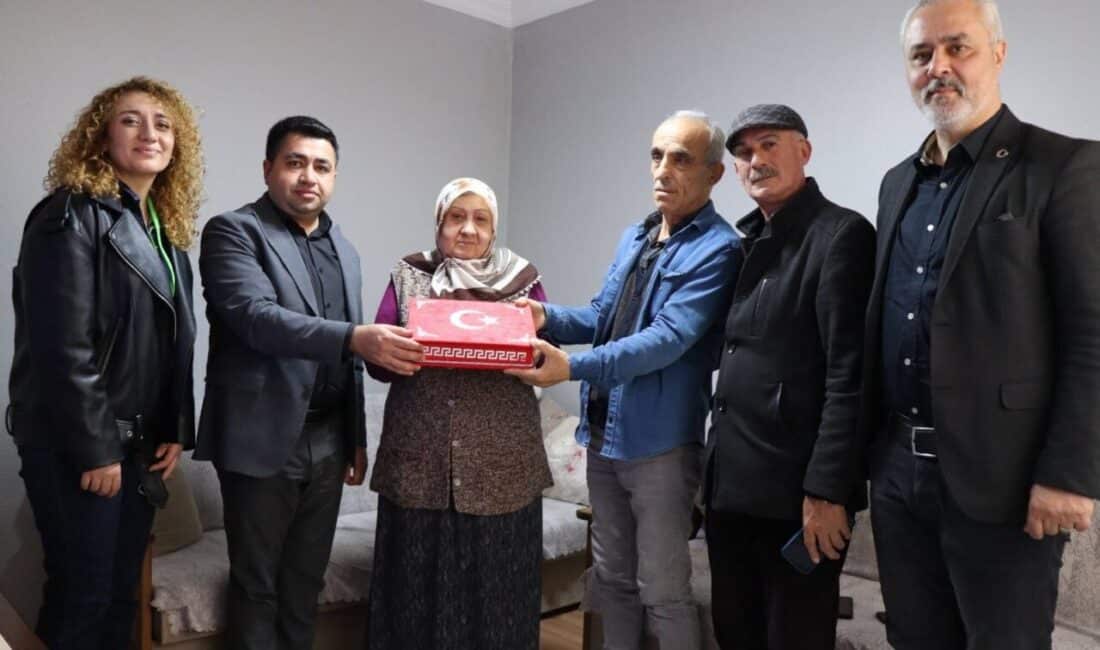 İzmit Belediyesi, 14-20 Nisan Şehitler Haftası kapsamında şehit ailelerini ziyaret