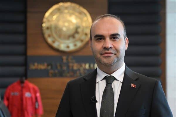 Bakan Kacır, elektrikli araçlar için Hızlı Şarj Altyapısı Destek Programı