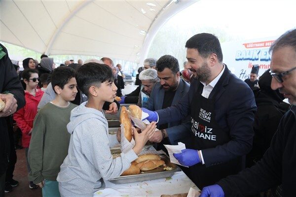 Kağıthane Belediyesi, hafta sonu Hasbahçe Etkinlik Alanı’nda İstanbullulara balık ekmek