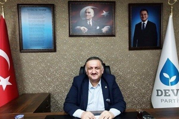 DEVA Partili Karal, memleketi Rize’de basın mensuplarıyla bir araya gelerek