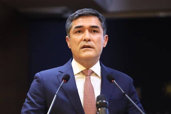 İYİ Parti Grup Başkanvekili ve İstanbul Milletvekili Buğra Kavuncu, TBMM’de