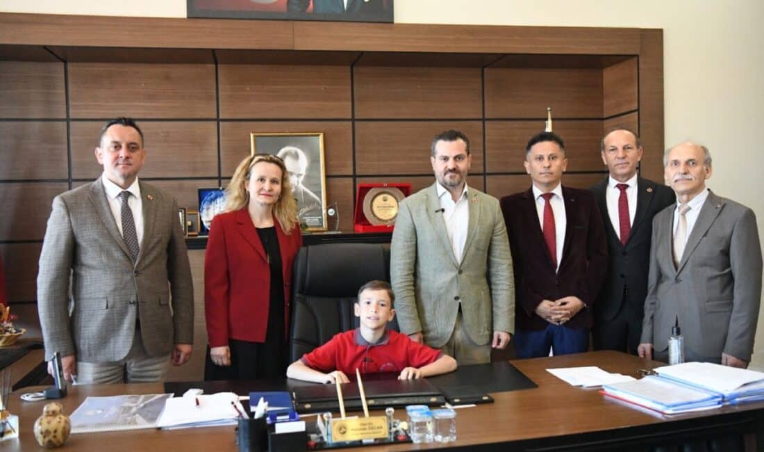Keşan Belediye Başkan Vekili Rasim Ergene, başkanlık makamını Dr. Ali