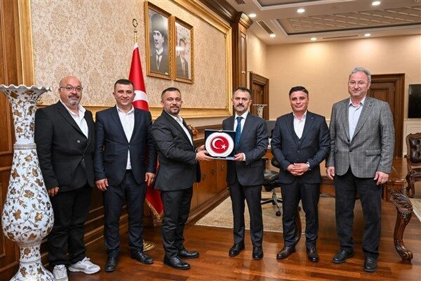 Hak-İş Konfederasyonu Çanakkale Şube Başkanı Vedat Yılmaz, Öz-Sağlık İş Sendikası