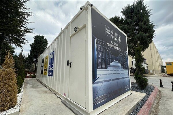 Konya Büyükşehir Belediyesi, hizmetlerin kesintisiz sürdürülebilmesi amacıyla altyapısını güçlendirmeye devam