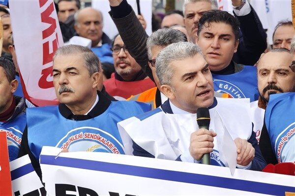 Hürriyetçi Eğitim Sen Genel Başkanı Levent Kuruoğlu, “Proje okulu uygulaması,