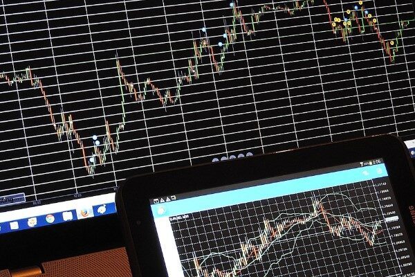 Marbaş Menkul Değerler'in raporunda, karışık gelen ekonomik verilerin, Fitch'in küresel