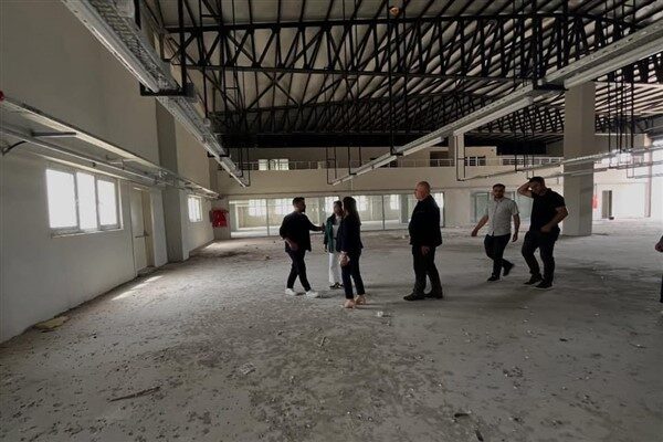 Mazıdağı Belediyesi’nin destekleriyle faaliyete geçecek olan tekstil fabrikasında sona gelindi.