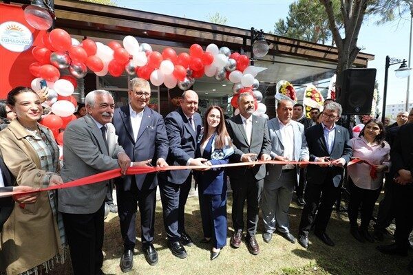 Menderes Belediyesi Kent Lokantası’nda 90 liradan verilecek olan menüde her