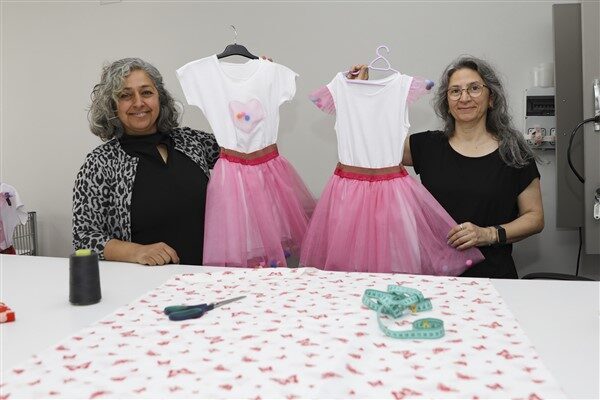 Her ilmiğinde özen olan ve sevgiyle hazırlanan kıyafetler, Kıyafet Evi’ne